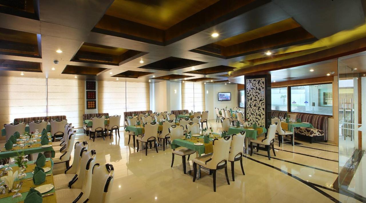 Hotel Port Palace Kovalam Luaran gambar